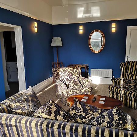 2 Bedroom Apartment At Kent Escapes Short Lets & Serviced Accommodation Kent, Bouverie Escape Folkestone With Wifi Kültér fotó