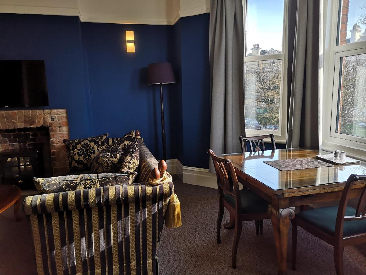 2 Bedroom Apartment At Kent Escapes Short Lets & Serviced Accommodation Kent, Bouverie Escape Folkestone With Wifi Kültér fotó
