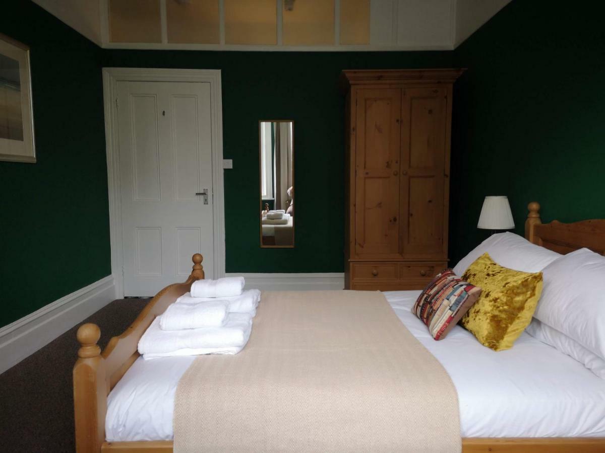 2 Bedroom Apartment At Kent Escapes Short Lets & Serviced Accommodation Kent, Bouverie Escape Folkestone With Wifi Kültér fotó