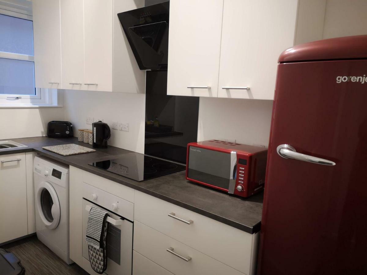 2 Bedroom Apartment At Kent Escapes Short Lets & Serviced Accommodation Kent, Bouverie Escape Folkestone With Wifi Kültér fotó