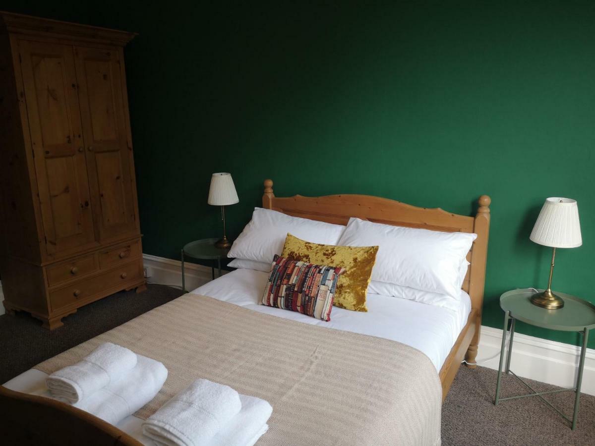 2 Bedroom Apartment At Kent Escapes Short Lets & Serviced Accommodation Kent, Bouverie Escape Folkestone With Wifi Kültér fotó